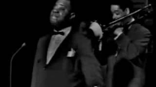 Louis Armstrong A Kiss To Build A Dream On 1962 Live [upl. by Ruggiero880]